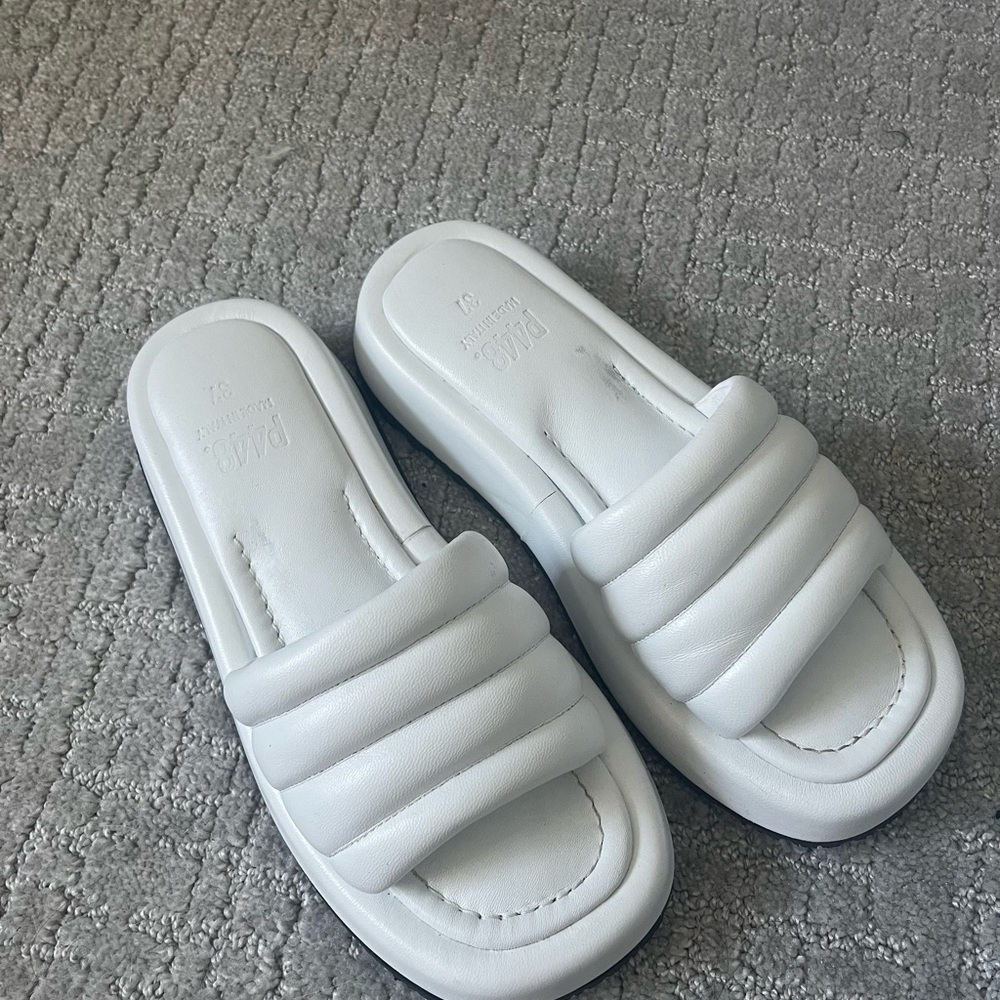 Brand new P448 Italian white chunky platform slides size 7/37